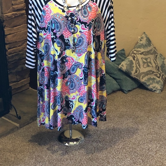 NWOT Boutique Style Shirt Dress - Picture 2 of 3